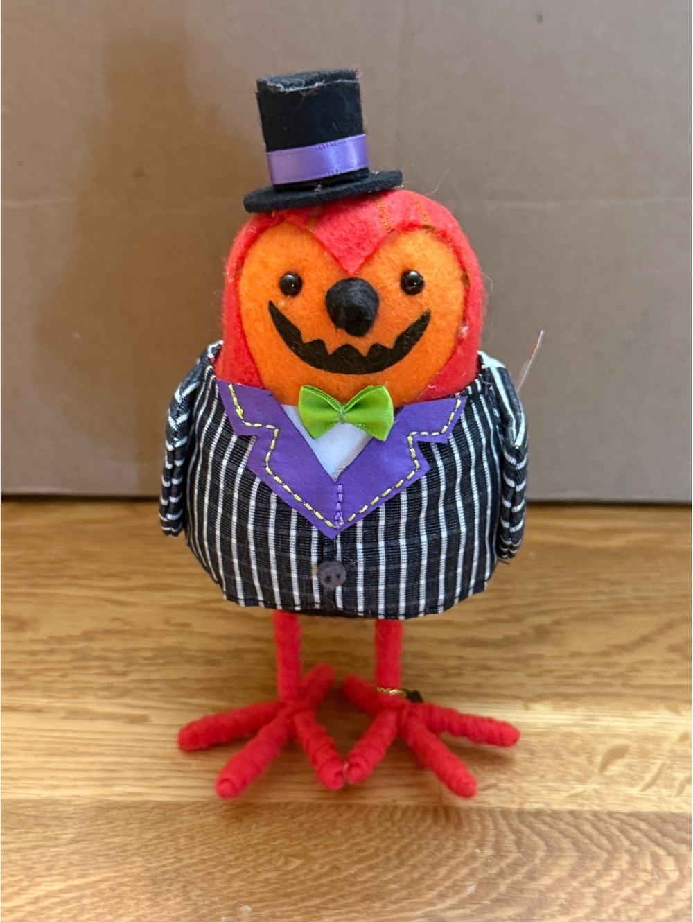 Hyde and EEK! Featherly Friends Gourdon